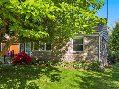 263 Bassett Ave