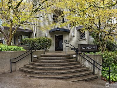 600 Malden Avenue E #102