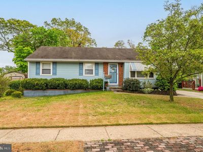 Property at 702 Linfield Ave, Delran, NJ