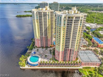 2743 1st St APT 1006