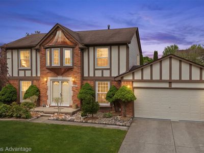 24843 White Plains Dr