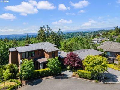 8718 NW Terraceview Ct