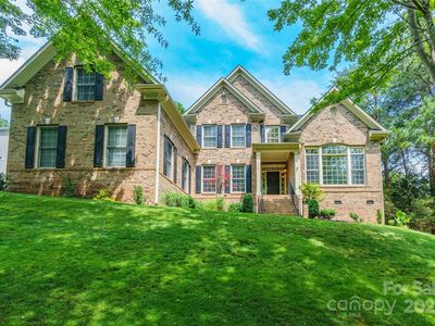 1868 Chestnut Hill Dr