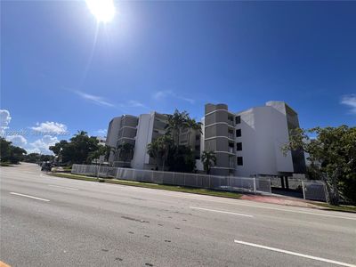 2000 Biarritz Dr APT 407