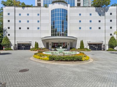 2828 Peachtree Rd NE APT 802