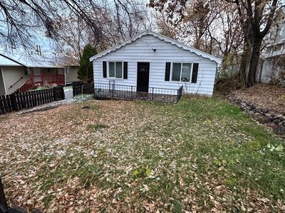 2066 S California Ave