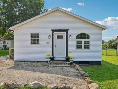 Property at 1315 1st Ave, Center Point, IA