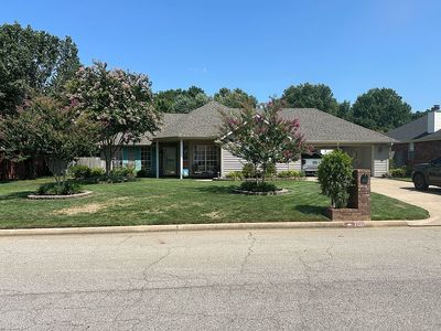 7011 Red Bud Dr