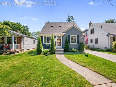 704 N Edison Ave