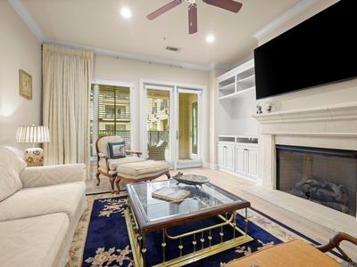 998 Stanford Ave APT 211