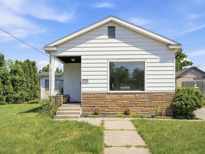 110 E Summit St