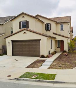 665 Tanoak Ct
