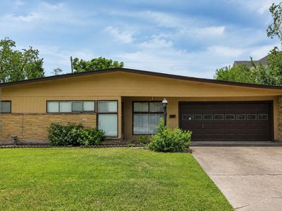 2119 Counter Point Dr