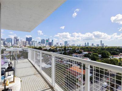 900 SW 8th St APT 1009