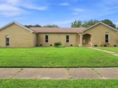 709 Southleaf Dr