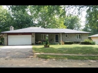 2413 N 59th Ter