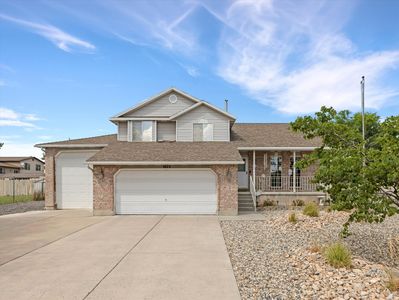 1422 W Quail Ridge Rd
