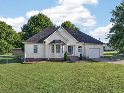Property at 6 Robinwood Dr, Fayetteville, TN