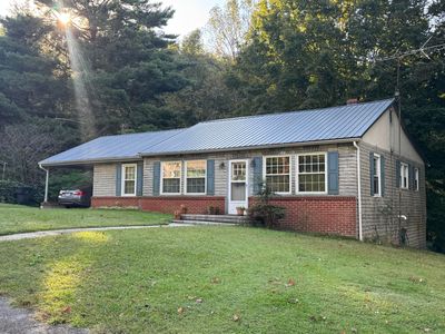 3125 Cherokee Dr