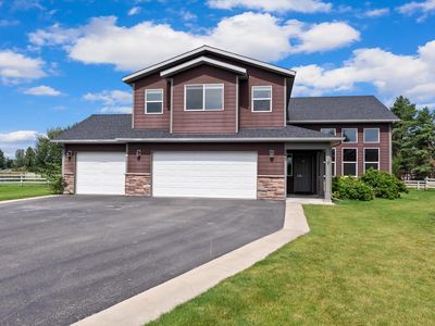 367 Spruce Meadows Loop