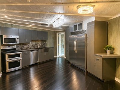 9939 Davenport Ave