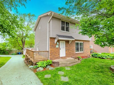 4161 E Euclid Ave