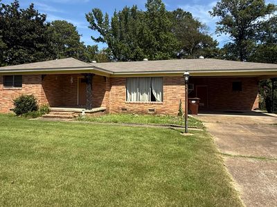 302 Crystal St