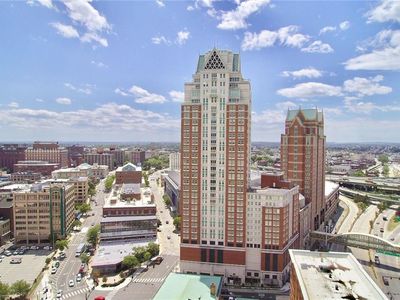 1 W Exchange St UNIT 2802