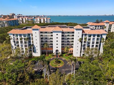 4750 Dolphin Cay Ln S APT 209