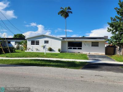 704 SW 4th St