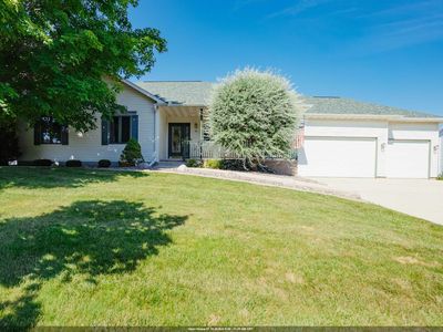 8 Hampton Ct