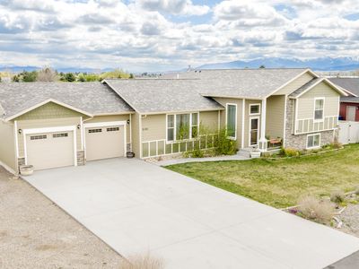 5141 Crescent Moon Dr