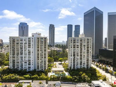 2170 Century Park E APT 203