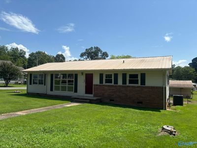Property at 701 Scott St, Scottsboro, AL