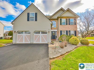 1551 Thornwood Vw N