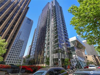 909 5th Avenue #2002