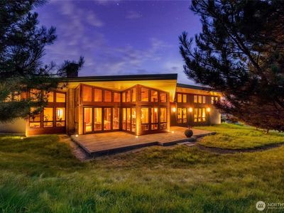 2339 Palisades Lane
