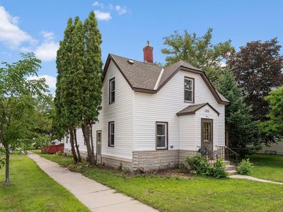 205 Adams St SE