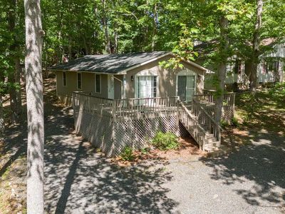 207 Creekside Dr