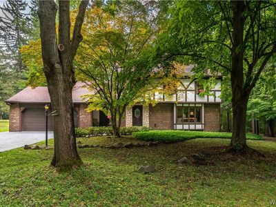 7 Greenwood Dr