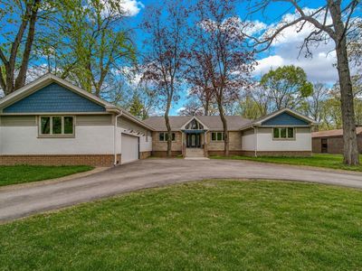 Property at 62 Lincolnshire Dr, Lincolnshire, IL