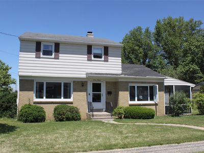 716 W 40th St