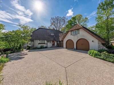 2865 N Trillium Ln
