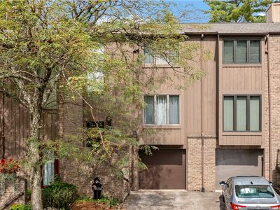 395 Hemlock Ct