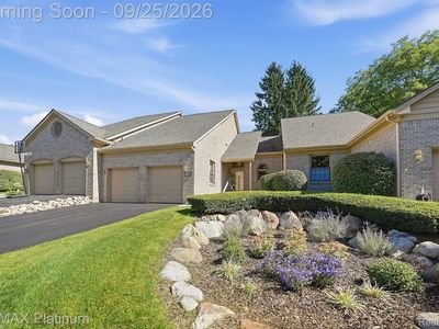 Property at 4971 Fairways Dr, Brighton, MI