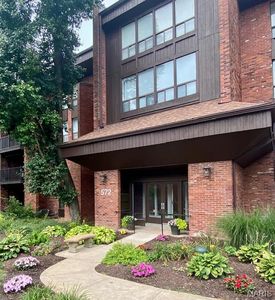572 Coeur De Royale Dr #301