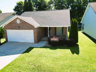 235 Shadowbrook Ln NE