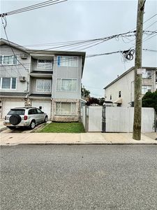 28 Smith St