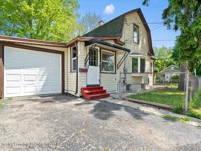 536 Leslie St