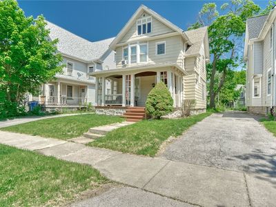 126 Wellington Ave